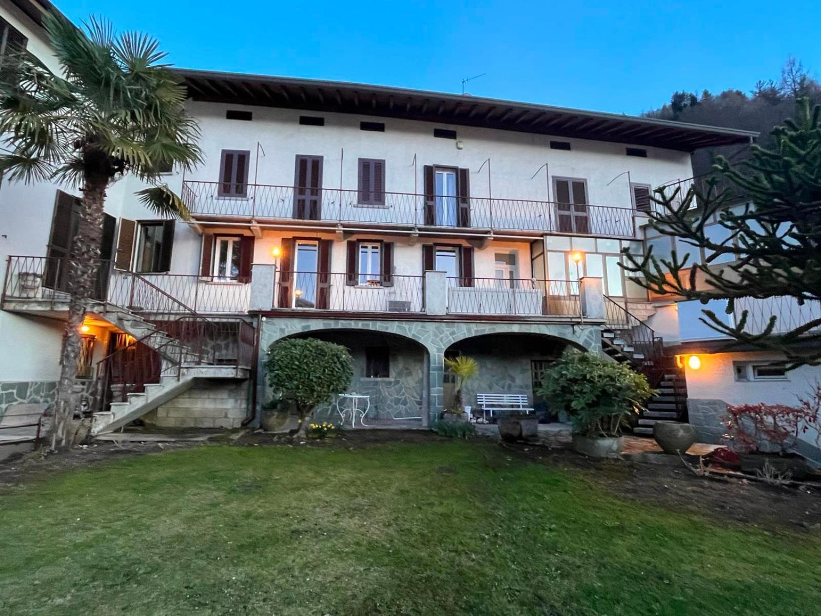 Апартаменты Maddalena Lake Como View Terraces Лезено Экстерьер фото